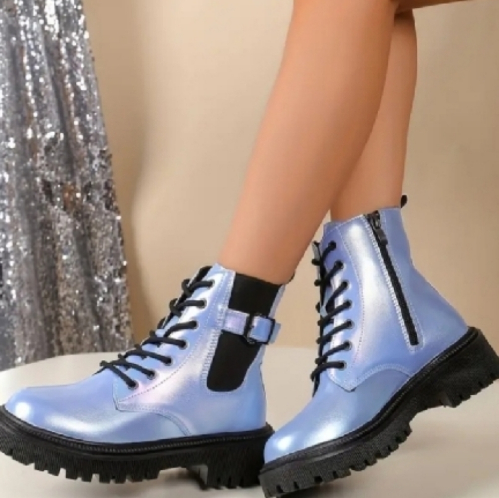 Womens Iridescent Blue Lace-Up Ankle Boots sz 9.5